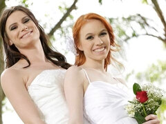 Grote kont, Vingeren, Zoenen, Lesbisch, Kut duiken, Roodharige vrouw, Kousen, Speelgoed