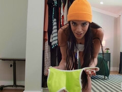 Blonde, Sucer une bite, En levrette, Branlette thaïlandaise, Rasée, Adolescente, Plan cul à trois