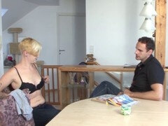 Enthousiasteling, Kont naar mond, Grote kont, Pijpbeurt, Sperma shot, Duits, Huisgemaakt, Slet