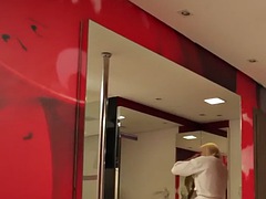 Schönheit, Grosse titten, Bikini, Latina, Transfrau, Dusche, Solo, Tätowierung