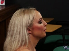 Culo, Tette grandi, Bionda, Pompino, Tettona, Schizzo di sborra, Facciale, Mamma che vorrei scoparmi