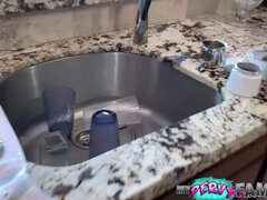 Velké péro, Blondýna, Bratr, Stříkání spermatu, Různé pohledy, Drsné akce, Sestra, Teenka