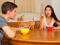 아시안, 오랄섹스, 흑갈색 머리, 부엌, 보지, 빼빼한, 청소년, 젖가슴