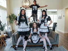 Stor rumpe, Stor kukk, Kukk suging, Brunette, Hushjelp, Naturlige bryster, Tenåring, Pupper