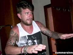 Na pejska, Honění, Výprask, Masturbace, Drobounká, Pička, Kozičky, Hračky