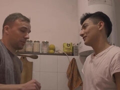 Arsch, Blasen, Braunhaarige, Kehlenfick, Handjob, Hd, Riesig, Pov