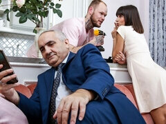 Velký zadek, Velké péro, Velké kozy, Kuřba, Brunetka, Na pejska, Milf žcbp, Krátké vlasy