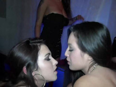 Enthousiasteling, Stel, Sperma shot, Sperma in gezicht, Natuurlijke tieten, Slipje, Feest, Klein