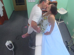 Amatéři, Doktor, Výprask, Sestřička, Pička, Svedená, Těsné, Uniforma