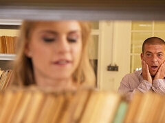 Ξανθιά, Μαλακία με το δάχτυλο για γυναίκες, Γλείψιμο, Μουνί, Ξυρισμένη, Κοκκαλιάρης, Φούστα, Βυζιά