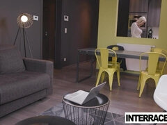 Zwart, Pijpbeurt, Rondborstig, Hondjeshouding, Rijpe lesbienne, Natuurlijke tieten, Trio, Tieten likken