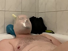 BHDL in - breath play in the bath - fun with latex gloves after shaving