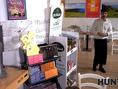 Sucer une bite, Attrapée, Tromperie, Cocu, Européenne, Chatte, Rasée, Tatouage