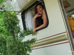 Carrro, Lingerie, Ao ar livre cartaz de rua outdoor, Solo chão, Tetas