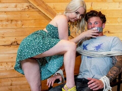 Velký zadek, Velké péro, Blondýna, Kuřba, Na pejska, Šaty, Milf žcbp