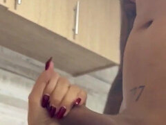 Amatööri, Isot tissit, Latinankieli, Äiti jota haluaisin panna, Äiti, Punapää