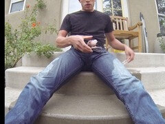 Beaux mecs nus solo, condom piss, amateur im freien