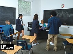 Velike joške, Fafanje, Zunanji izliv, Fetiš, Lizanje, Milf, Muco, Študentje