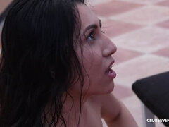 Blasen, Braunhaarige, Verein, Europäisch, Im freien, Rasiert, Jungendliche (18+), Titten