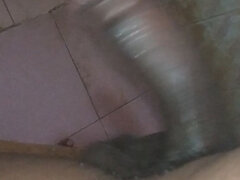 Ερασιτέχνης, Τουαλέτα, Μεγάλος πούτσος, Μόνος