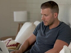 Μεγάλος πούτσος, Βαθυ λαρυγγι, Ηδ, Μουνί, Χτύπημα, Τατουάζ, Έφηβος, Βυζιά