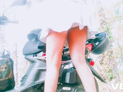 Amatorka, Plaża, Płeć żeńska, Punkt widzenia, Publiczny, Rzeczywistość, Spódnica, Solo