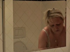 Tette grandi, Pompino, Cieca, Europea, Nonnina, Hardcore, Matura, Tette