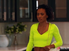 Røv, Bikini, Brunette, Sædskud, Pik, Barberet, Trekant, Bryster