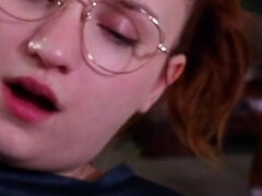 18, Amaterji, Ženska, Telovadnica, Stroj prekleto, Samozadovoljevanje, Rdečelaska, Najstnice