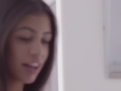 Μελαχροινή, Χύσιμο, Ηδ