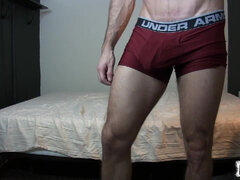 Ondó fröcskölés, Műcerka, Lábfej fétis, Edzőterem, Egyedül