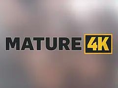Stor røv, Tjekke, Hd, Mor jeg gerne vil kneppe, Monster, Orgie, Røvhåret, Skrige
