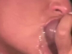 Obciąganie, Wytrysk, Hardcore, Latynoska, Połknąć, Cycki