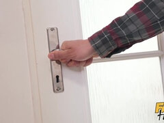 Blondýna, Podvádění, Vysokoškolačka, Na obličej, Jezdectví, Sprcha, Švédská rojka, Kozičky