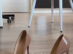 Ερασιτέχνης, Γυναικεία επιβολή, Τακούνια, Ινδονησία, Ώριμη γυναίκα, Μόνος