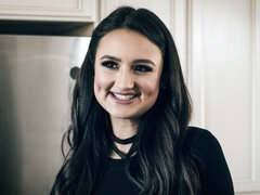 Kuřba, Creampie, Dávení penisem, Na pejska, Hd, Přírodní prsa, Pička