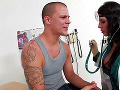 Stor rumpe, Kukk suging, Brunette, Doktor