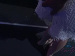 Leie, Asiatisch, Fingern, Flashen, Freundin, Nackt, Orgasmus, Abendanzug