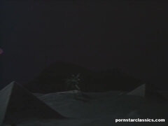 Lizanje anusa, Velik kurac, Velike joške, Blondinka, Doggystyle, Prstni, Hd, Retro