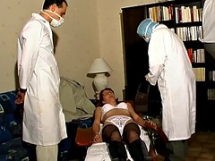 Anális szex, Ondó fröcskölés, Orvos, Öklözés, Francia, Kőkemény, Érett feleség, Vöröshajú