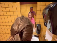 18 let, Krásky, Blondýna, Kuřba, Roztomilá, Na obličej, Pička, Záchod