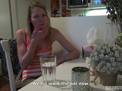 18, Amatorka, Duże cycki, Blondynka, Obciąganie, Chłopak, Palcówka, Rzeczywistość