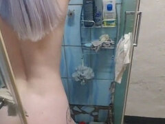 18, Amatør, Stor rumpe, Dildoen, Dusj, Tattovering, Tenåring