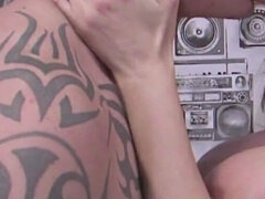 Culo, Culo grosso, Tette grandi, Britannica, Carina, Mamma che vorrei scoparmi, Polizia