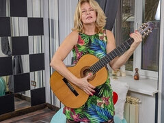 아마추어, 큰 가슴, 금발의, 핑거링, 수음, 나이든, 혼자, 스트리핑