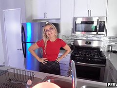 Stor kukk, Kukk suging, Briller, Hd, Milf, Mamma, Synsvinkel, Stemor