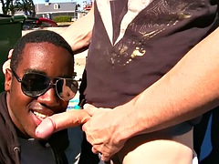 Real balck thug public assnailed outdoor by white dude