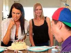 69:an, Stor stjärt, Stora tuttar, Brunett, Doggystyle, Milf, Fitta, Rakad