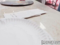 Kuřba, Brunetka, Dávení penisem, Péro, Na pejska, Drobounká, Na veřejnosti, Kozičky