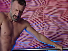In den arsch, Grosse titten, Blasen, Doppelpenetration, Gruppe, Hardcore, Milf, Schlampe